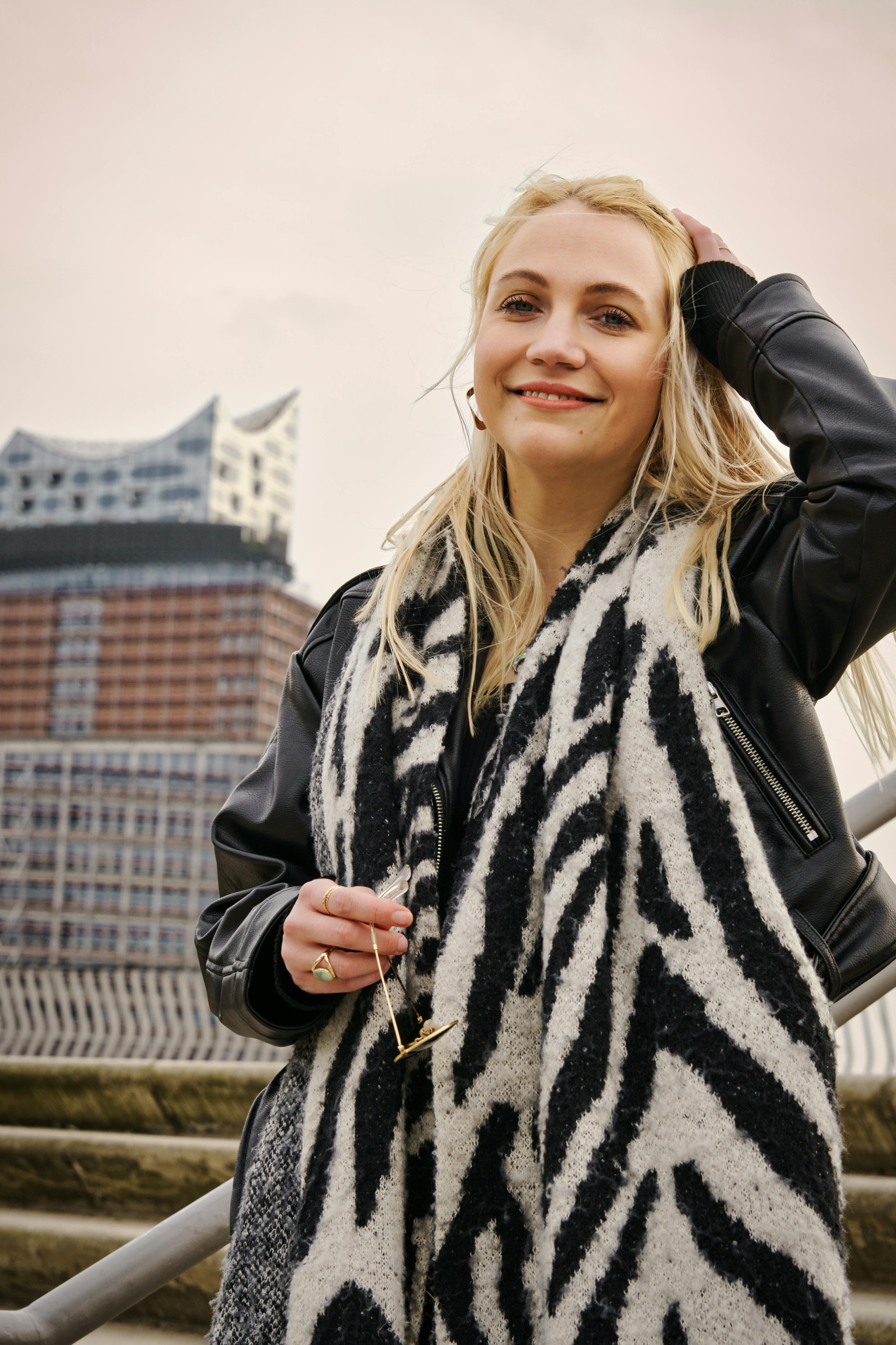 headshot of Elizabeth Bey